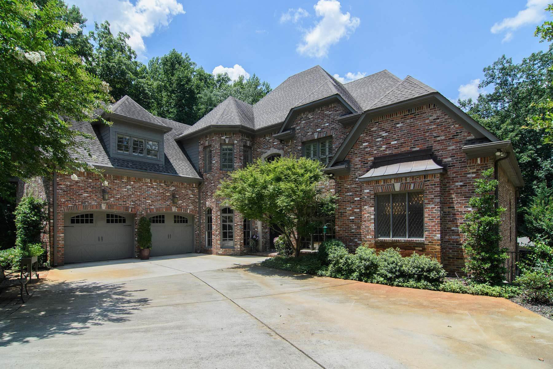 01 201907011101041236341724 Shades Crest Road