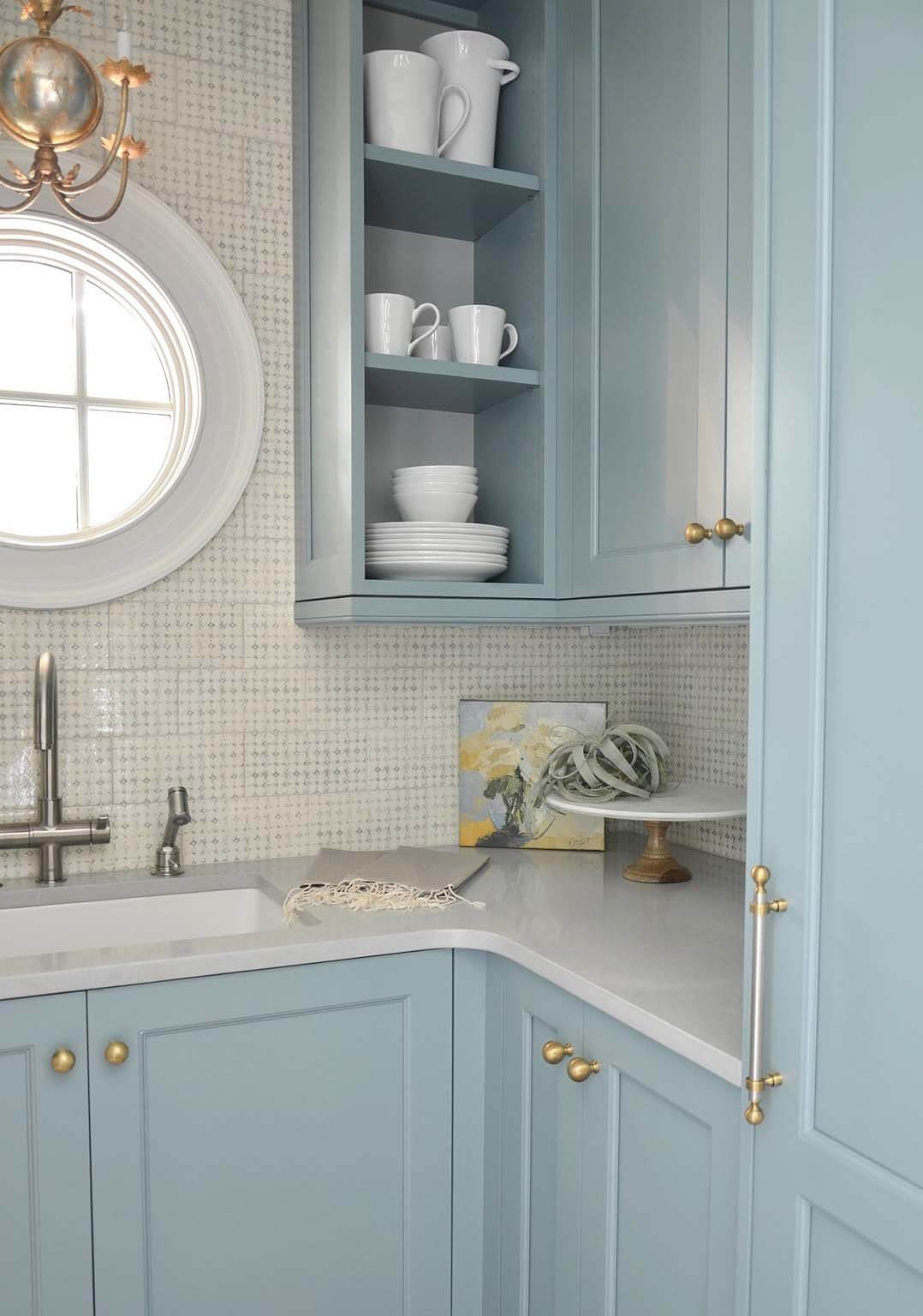 For a Stylish Kitchen: Don't Forget the Accessories