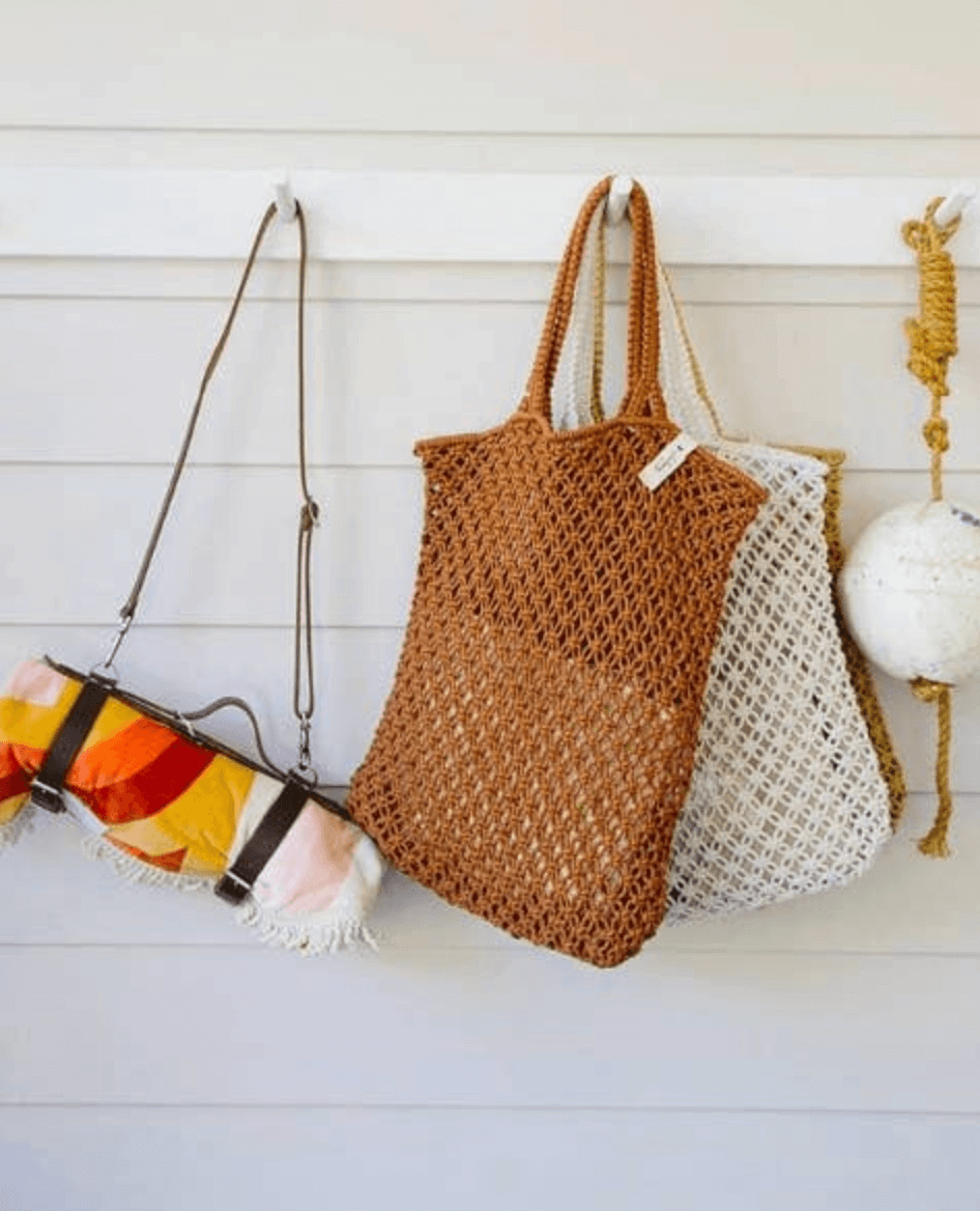 Macramé tote, $69, at Manhattan South | Image: Manhattan South Manhattan South beach tote