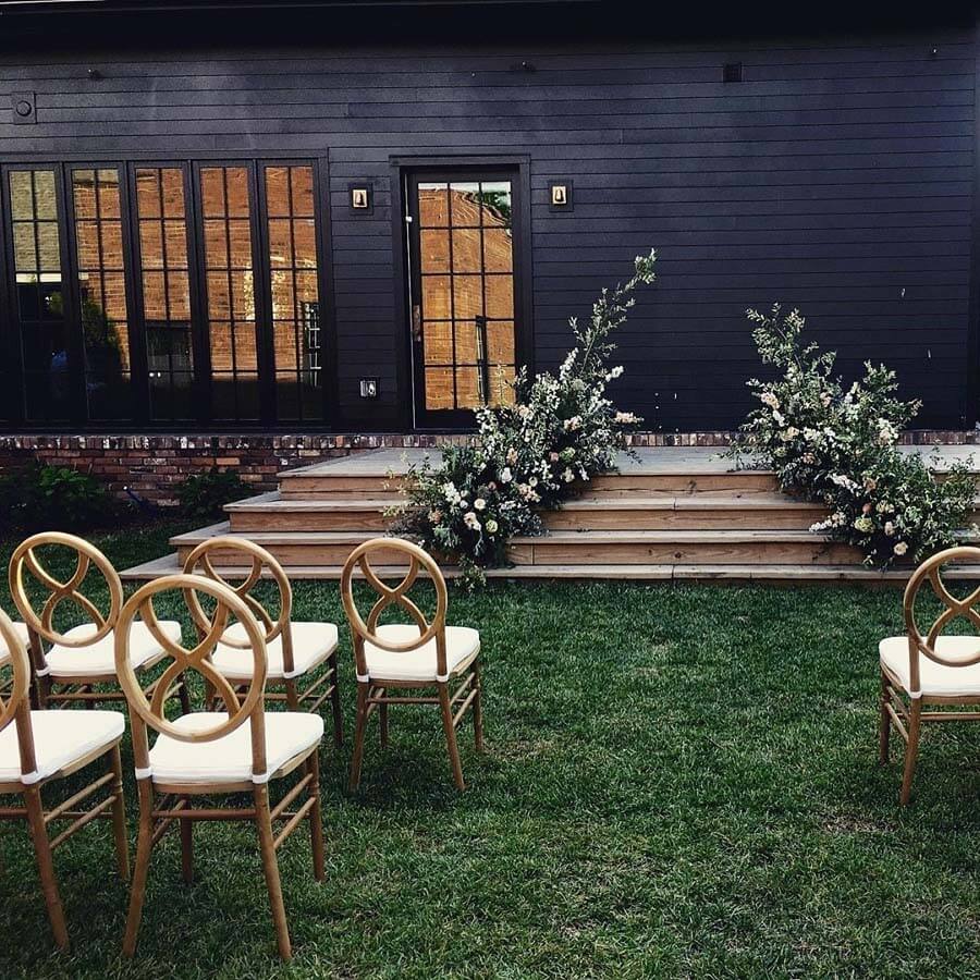 1220 Nashville was already positioned to host rehearsal dinners and intimate, cultivated gatherings that are personal and intentional, so petite weddings felt like a natural pivot. Image: Lizzy Oakley 1220 Nashville Germantown