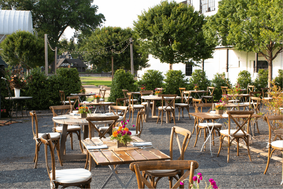 Courtyard with twinkling lights at Wilson Wine Dinners