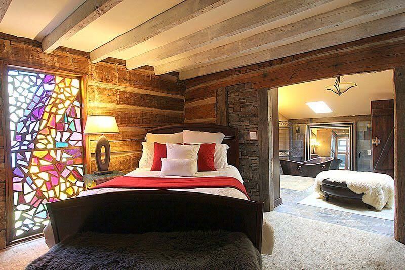 Vacation rentals: The Cottage at Dark House Studio's master bedroom