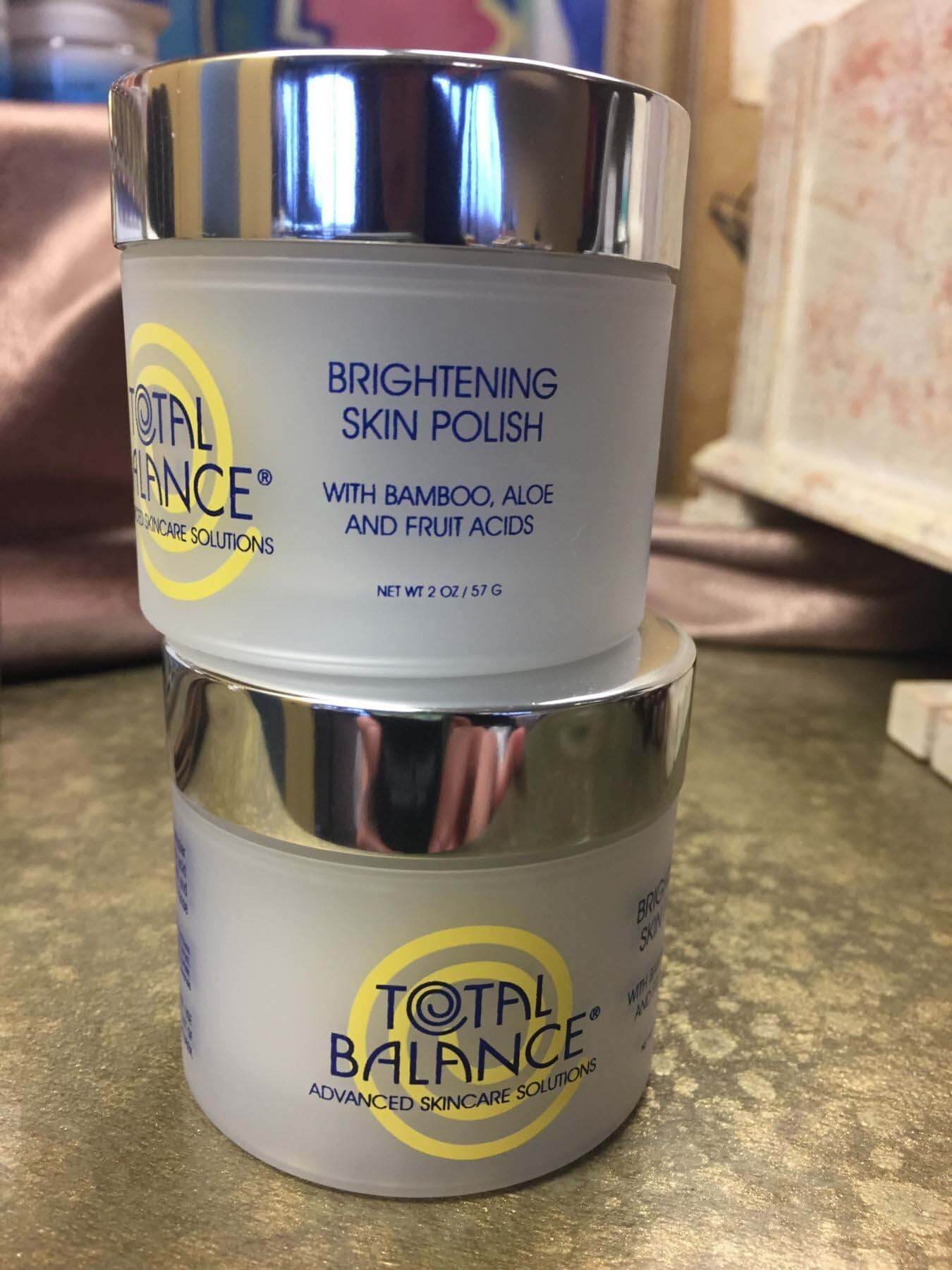 Total Balance Brightening Skin Polish is available from APROPOS Day Spa for $44.50. Image: APROPOS Day Spa Total Balance Brightening Skin Polish (a holiday beauty product) from Apropos Day Spa