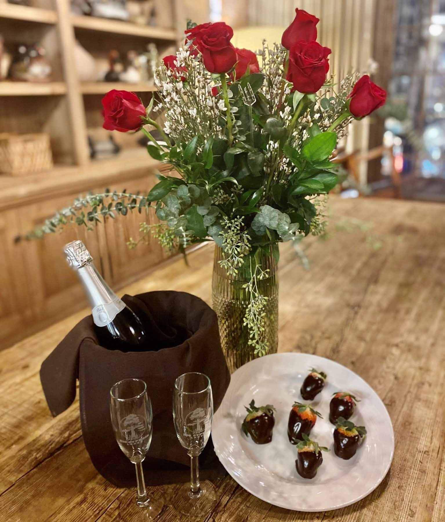 Enjoy a getaway! Image: Big Cypress Lodge Where to stay on Valentine's Day in Memphis: Big Cypress Lodge