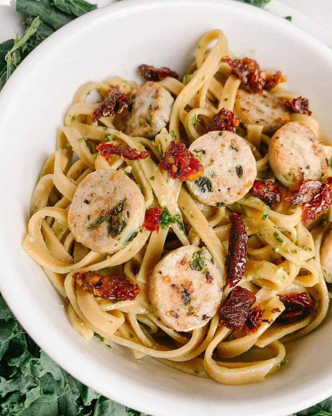 Hungryroot is a "one-click grocery list," delivering fresh groceries and easy-to-make meals right to your door. Image: Hungryroot Cauliflower linguine from Hungryroot