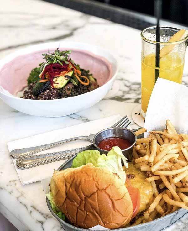 Cafe Roze Smashburger