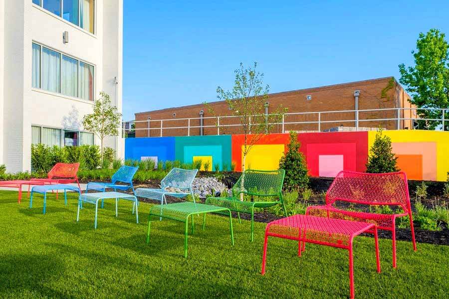 The Gallatin Hotel outdoors chairs