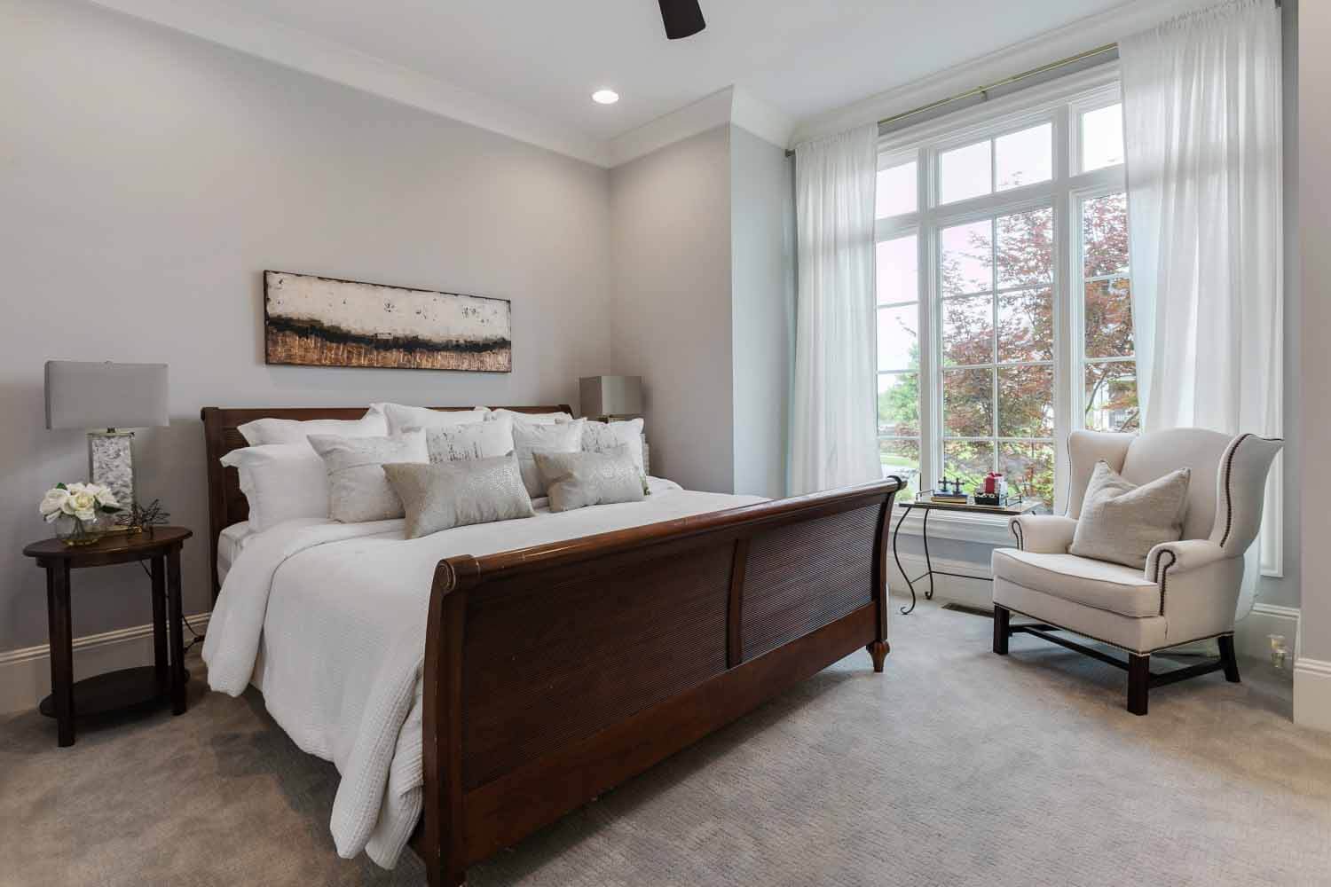 Guest suite in luxury Tennessee home