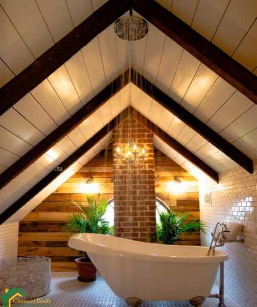 Clermont BLuffs Attic Room
