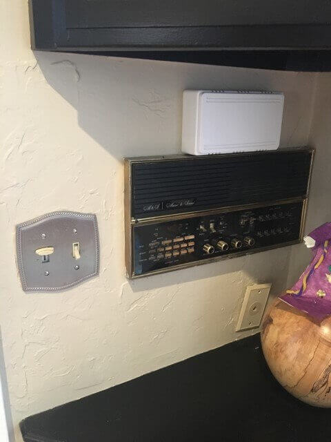 Outdated '90s technology in Nashville home