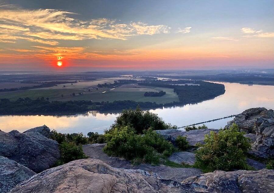 Our Top 3 State Parks in (Almost) Every Southern State - 2 Petit Jean State Park