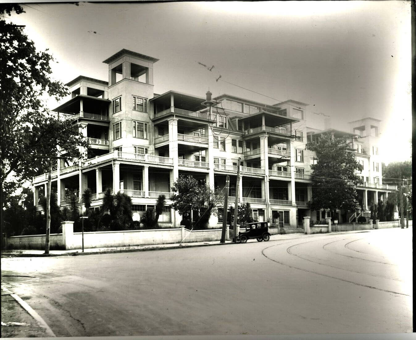 Old photo of The Partridge Inn, a haunted hotel in the South