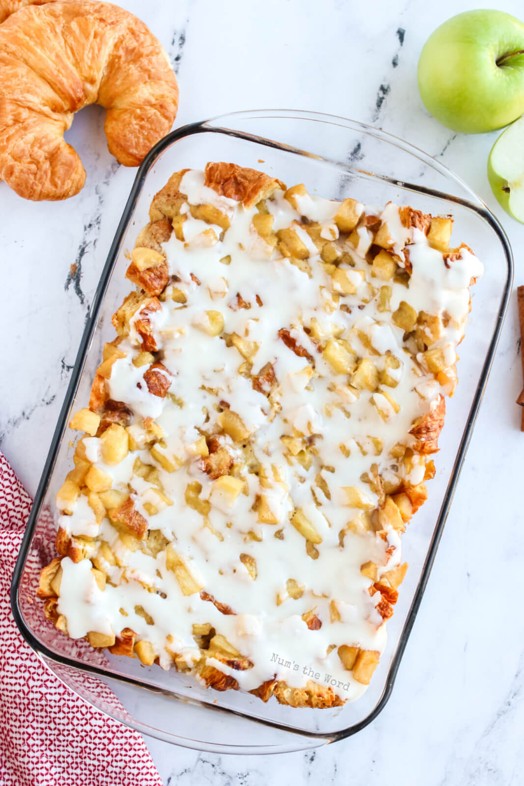 Apple fritter breakfast casserole