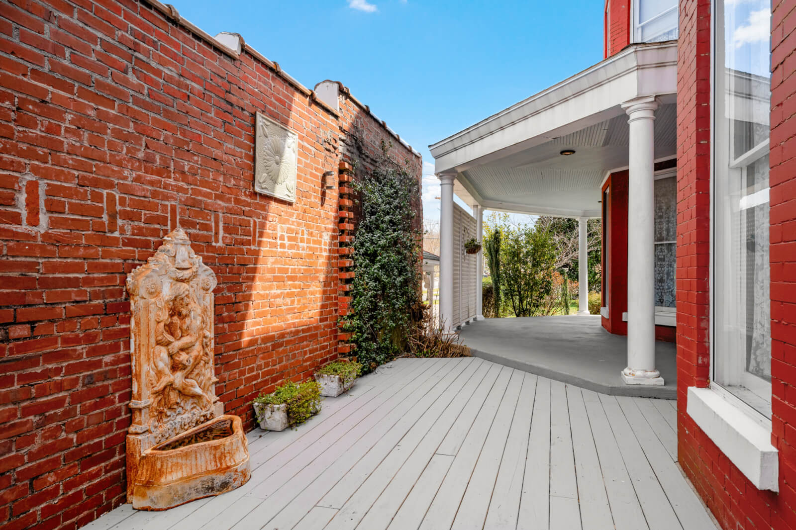 Private front porch area at 205 South Military Avenue home in Lawrenceburg, TN