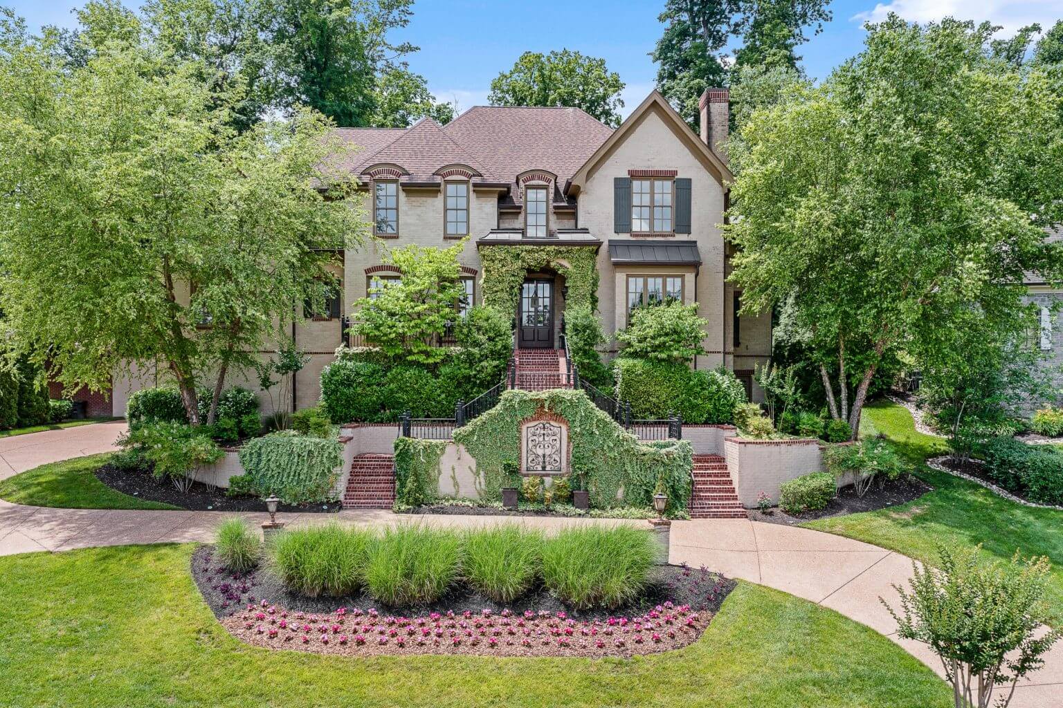 Just Listed! Santa Barbara Meets Nashville in This Brentwood Estate