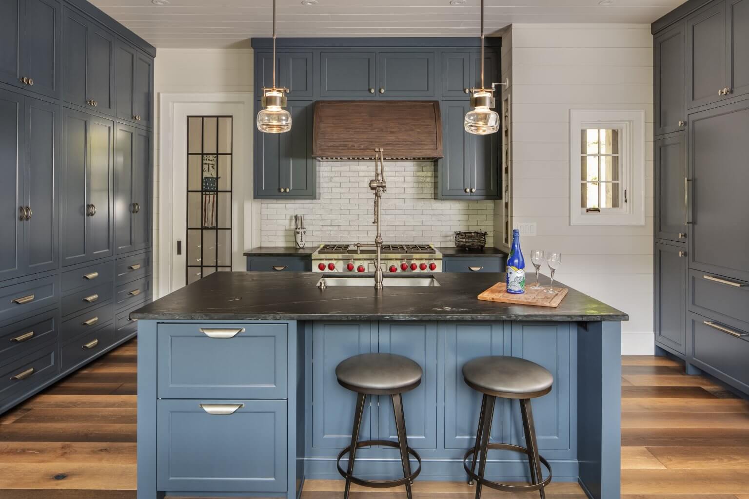 A Cashiers, NC Modern Mountain Retreat | StyleBlueprint