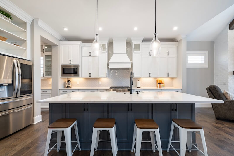 kitchen with spacious center island