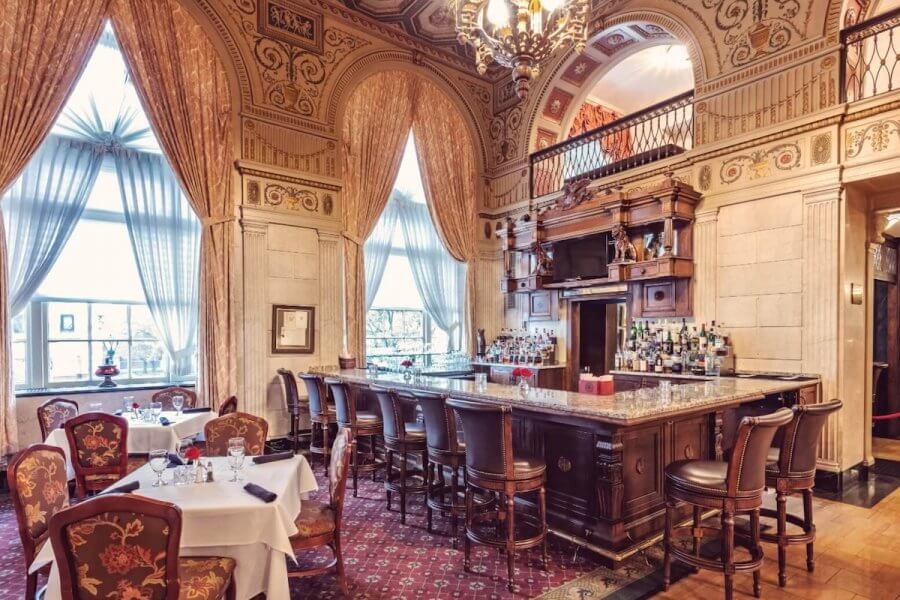 16 Louisville Restaurants OPEN on Christmas Day | StyleBlueprint