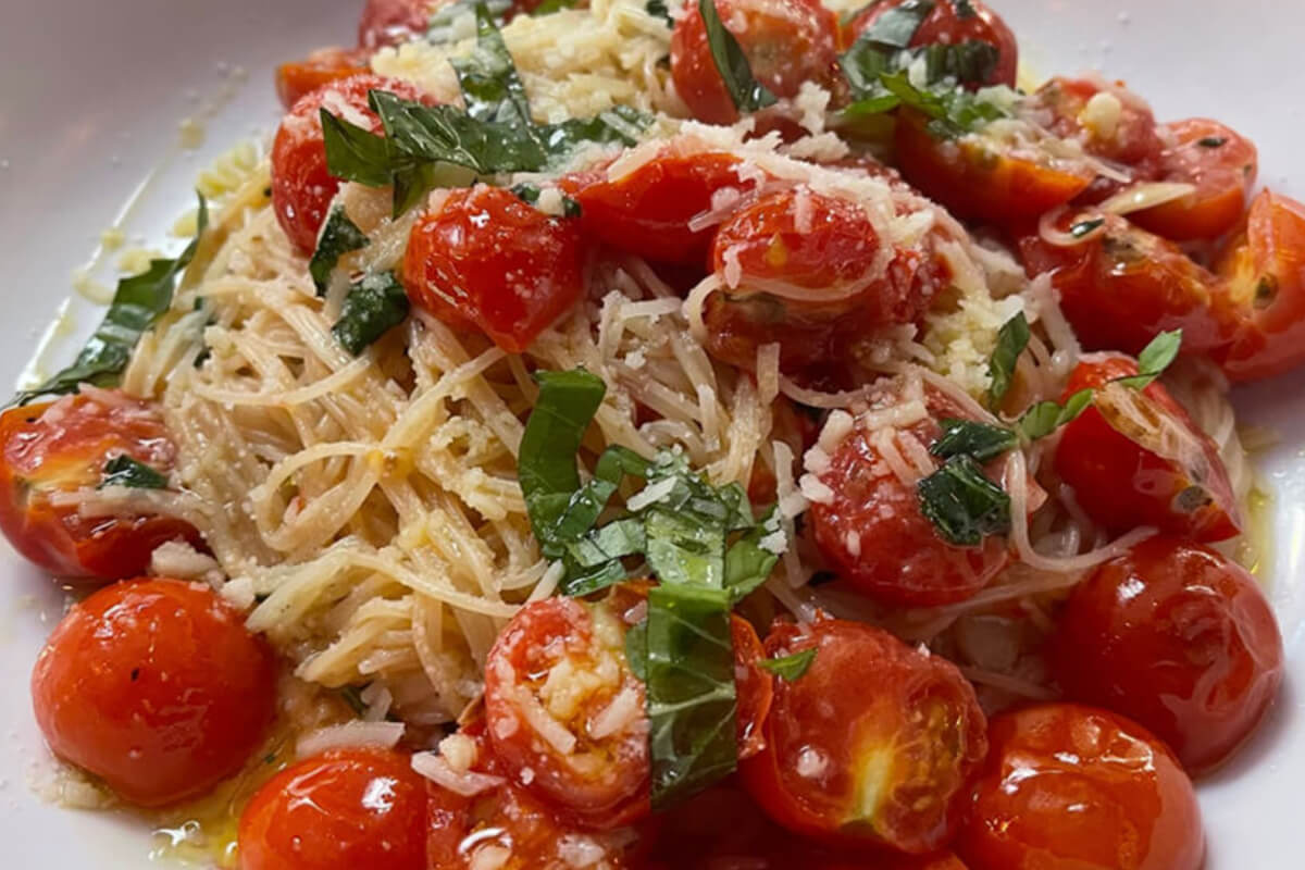 RECIPE: Tre Luna’s Fresh Tomato Basil Pasta Sauce