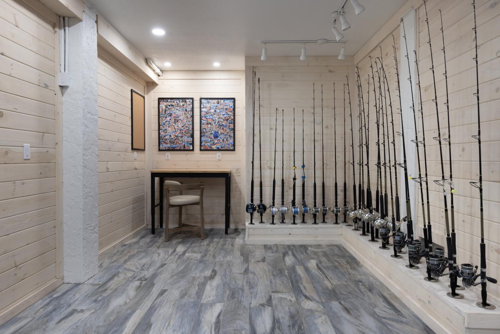 Look Inside This Effortlessly Chic Cape Haze Fishing Retreat - 6 A room with fishing poles on display