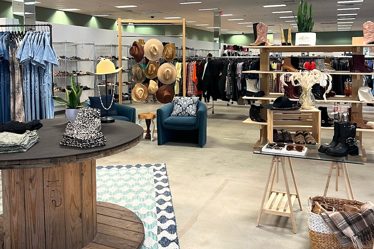 8 “Secret” Discount Stores in the South