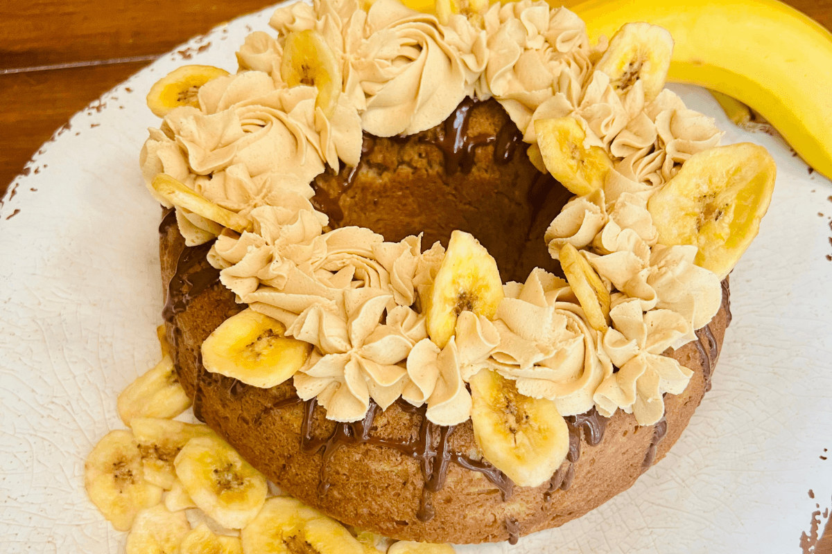 Elvis Week + Peanut Butter Banana Pound Cake Recipe: A Cake Fit for the King