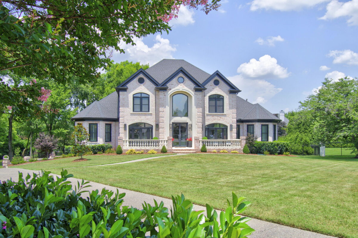 An Entertainer's Dream Home in Brentwood - 5 bed, 4.5 bath house in Brentwood